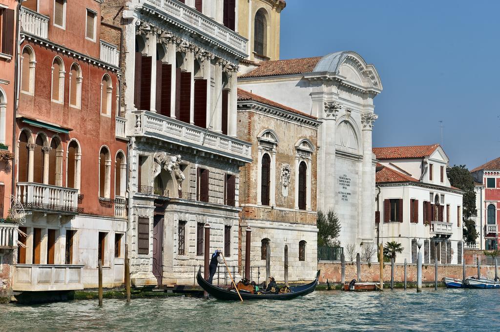 Residenza Ruga Giuffa Castello  ภายนอก รูปภาพ